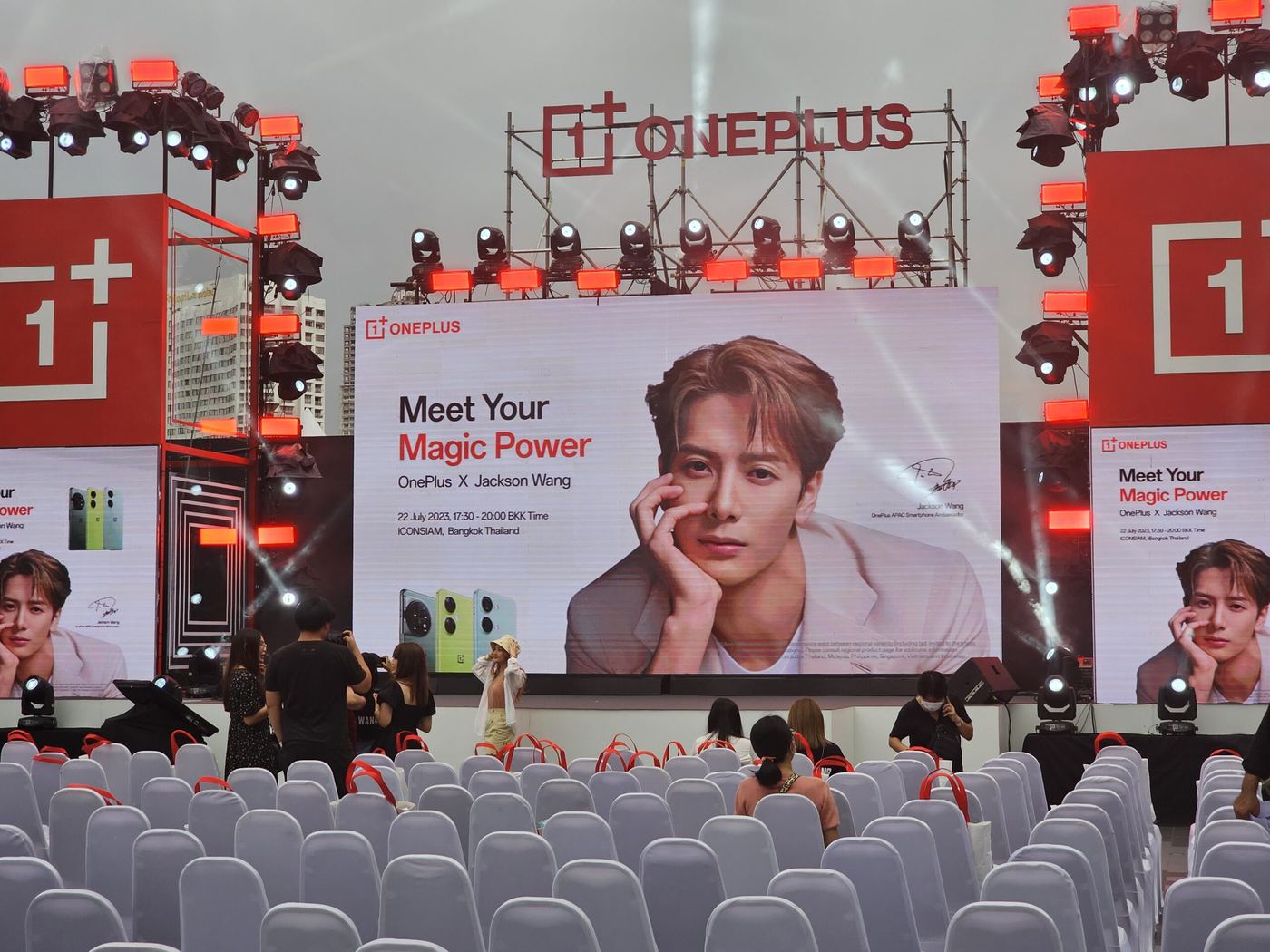 เวทีงาน OnePlus กับ Jackson Wang